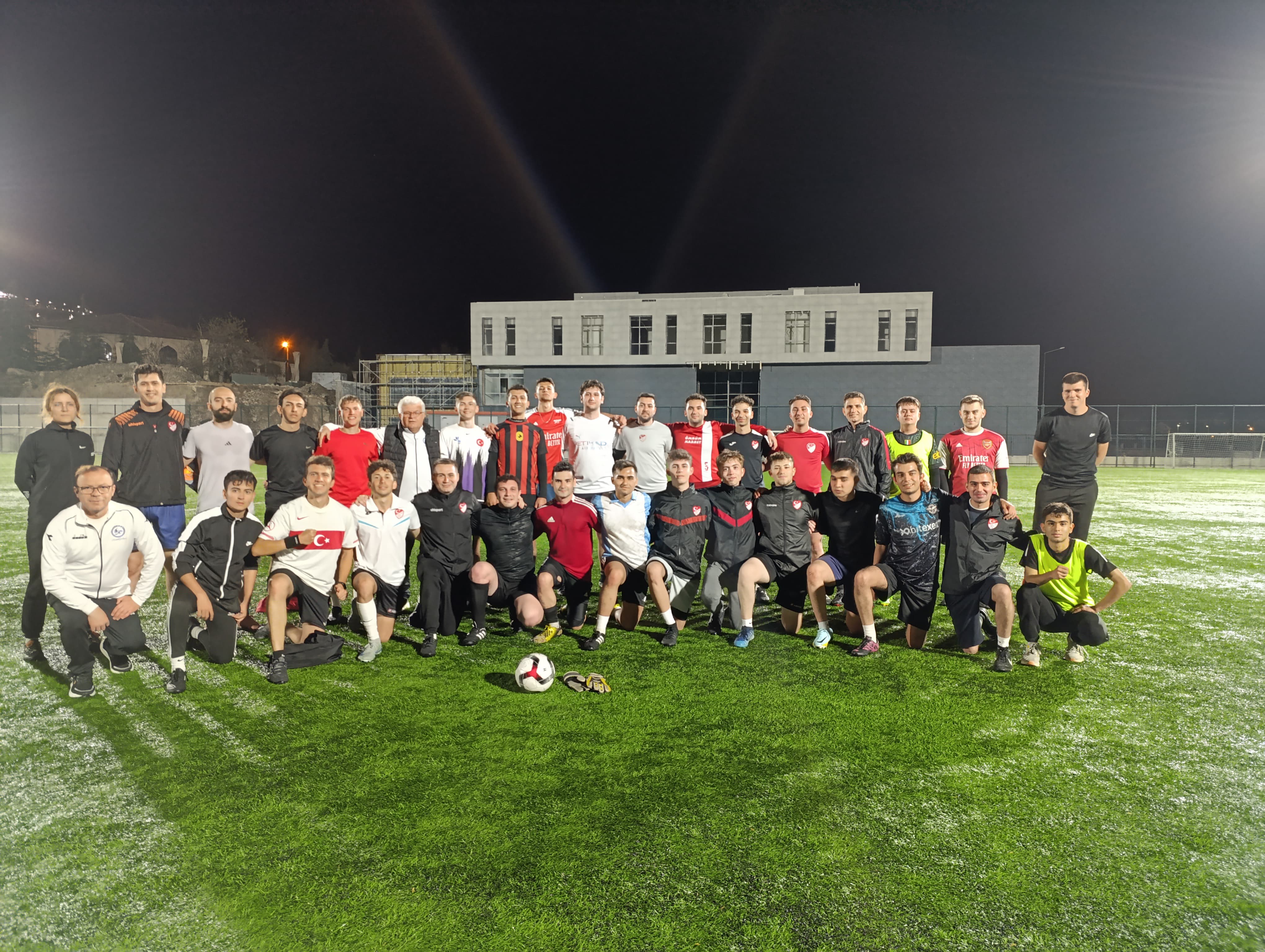 Hakemlerimiz Futbol Müsabakasında